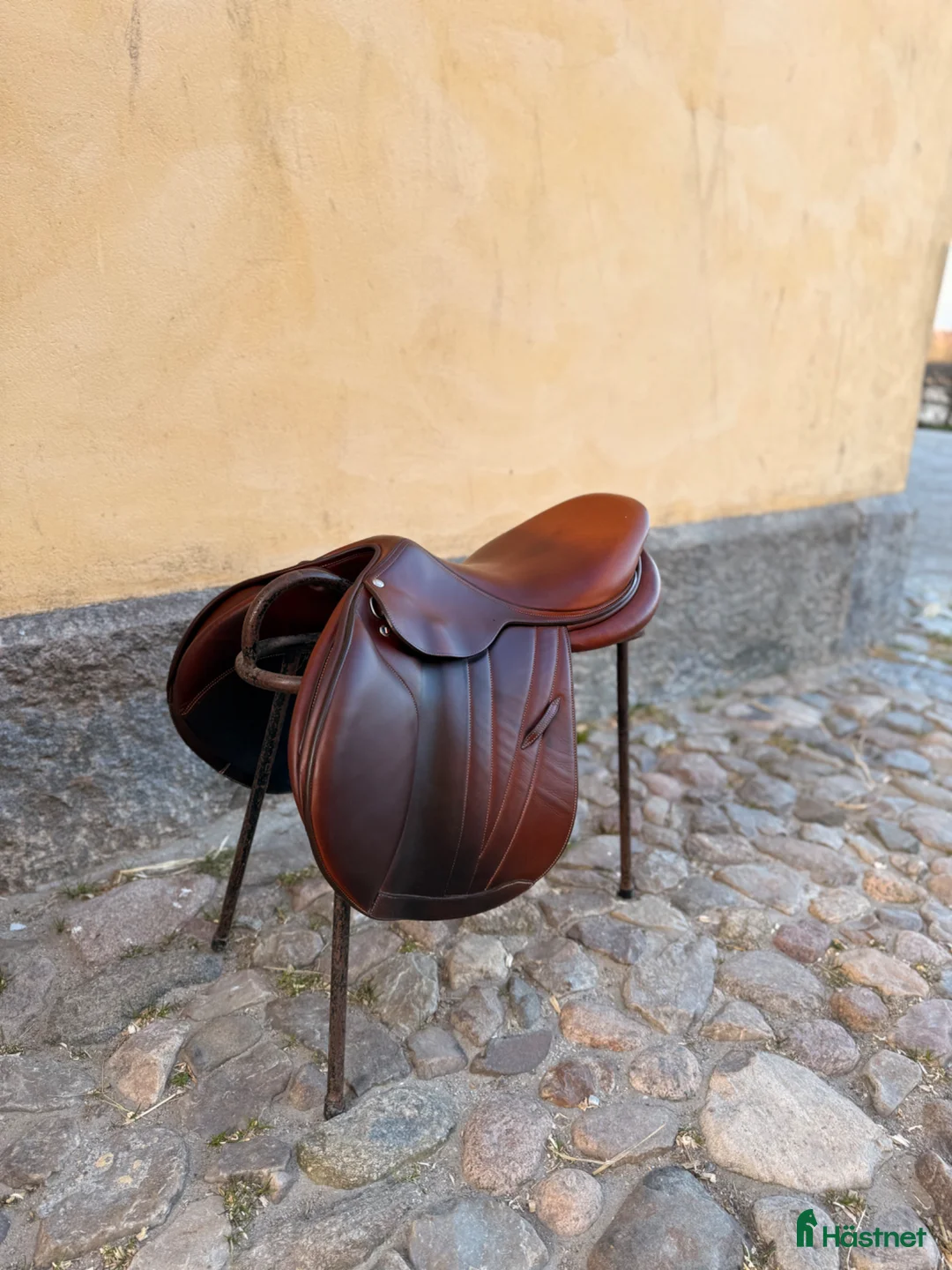 Sadlar hästutrustning till salu: Butet L 17”, semi-flat i Flyinge - Annons 2