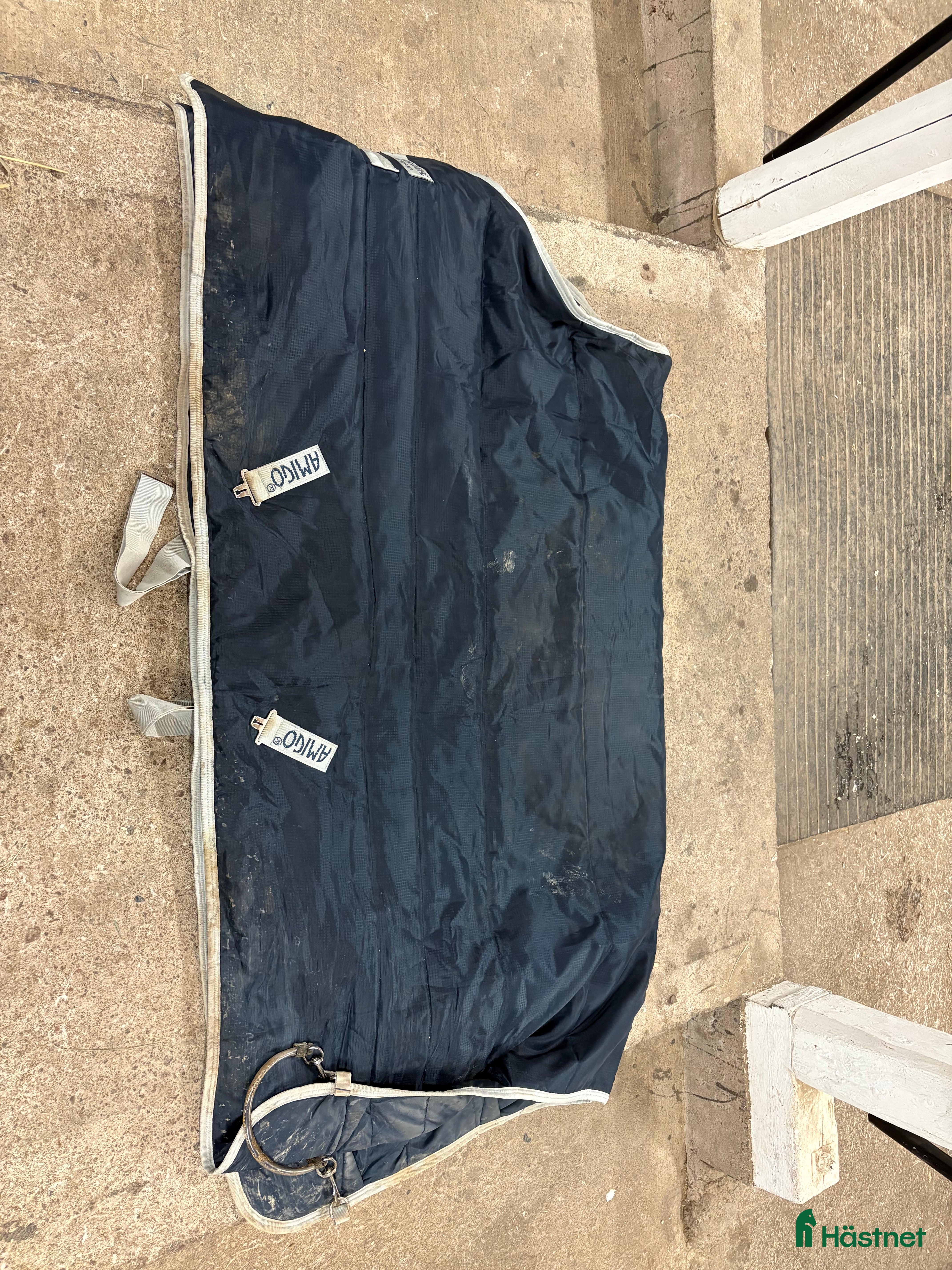 Täcken hästutrustning till salu: Amigo insulator 200g i Söderköping - Annons 1