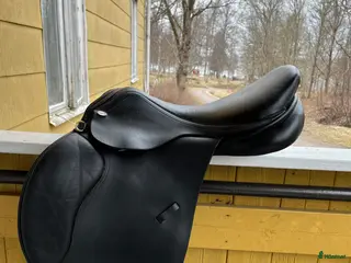 Sadlar hästutrustning Globus Esperanza 17” bomvidd 34 - Annons 1