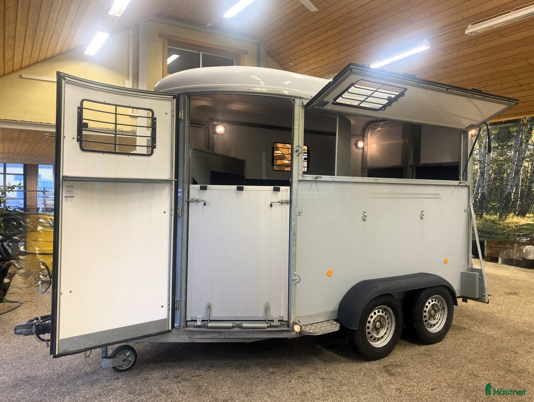 Hästtransporter  fordon & transport till salu: Oblic+2 2021 -lasta diagonalt eller stuterimodell i Kvicksund - Annons 3