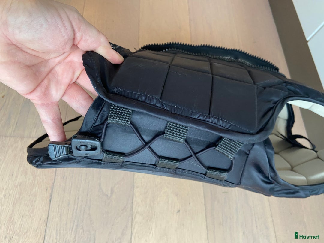 Säkerhetsvästar ryttarutrustning till salu: Racesafe Child stl M i Vallentuna - Annons 2