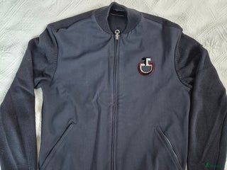 Jackor & Kavajer ryttarutrustning till salu: Ridtröja/ridjacka herr Cavalleria Toscana i Huskvarna - Annons 1