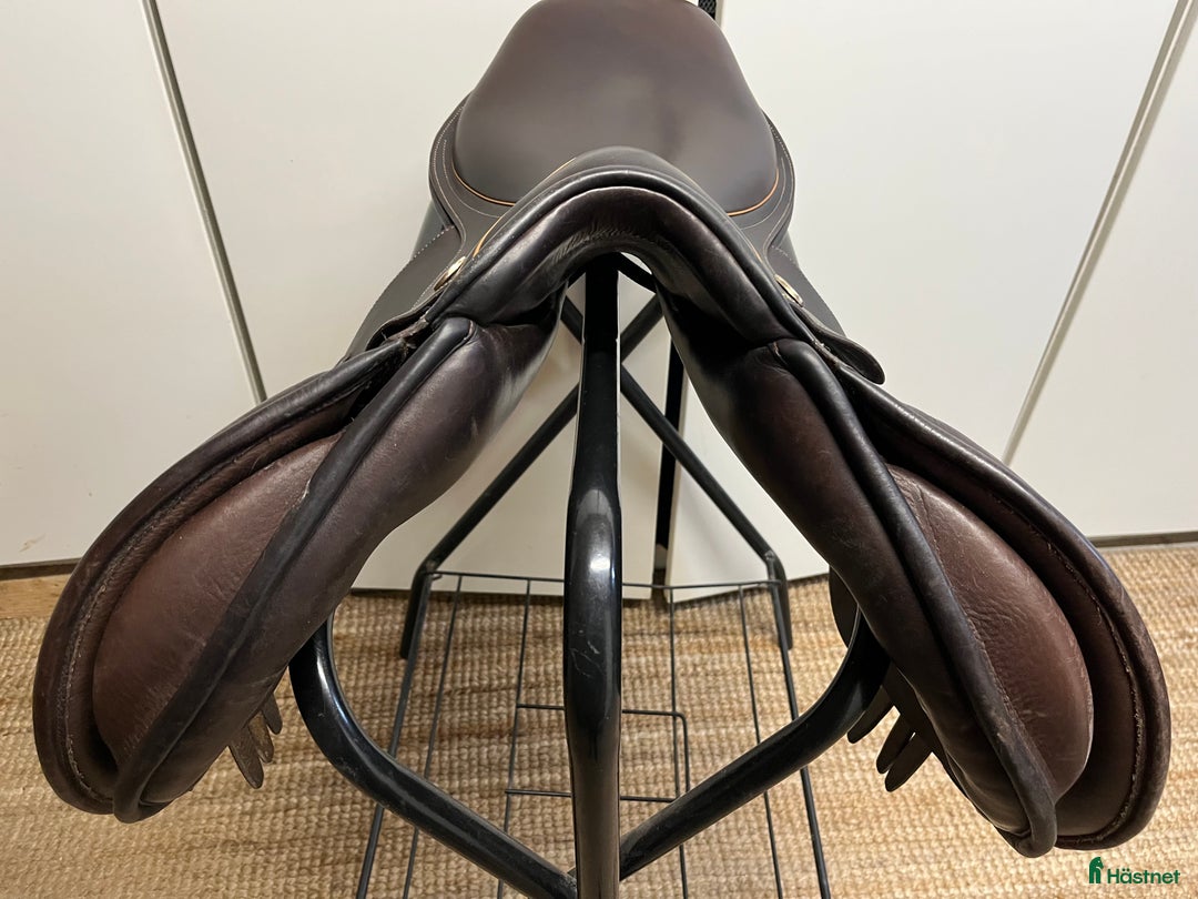 Sadlar hästutrustning till salu: Lippo i Åkersberga - Annons 3