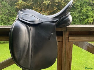 Sadlar hästutrustning till salu: Globus Clic 16,5” i Bollebygd - Annons 1