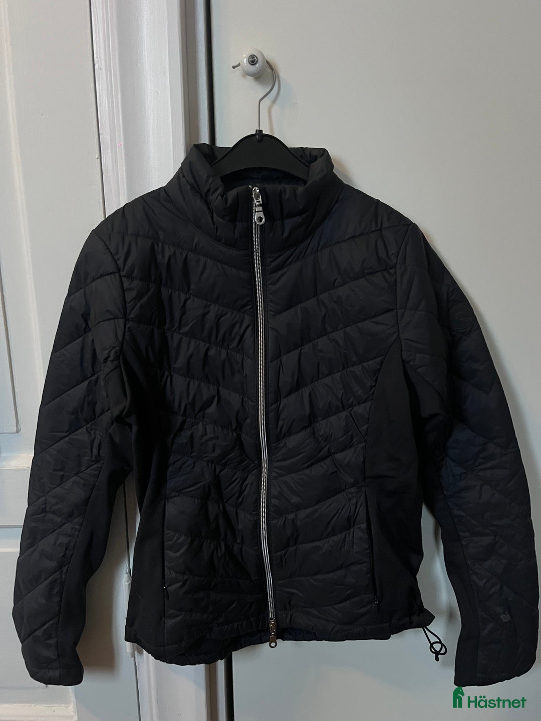 Jackor & Kavajer ryttarutrustning till salu: Ridjacka för höst/vår i Finspång - Annons 1