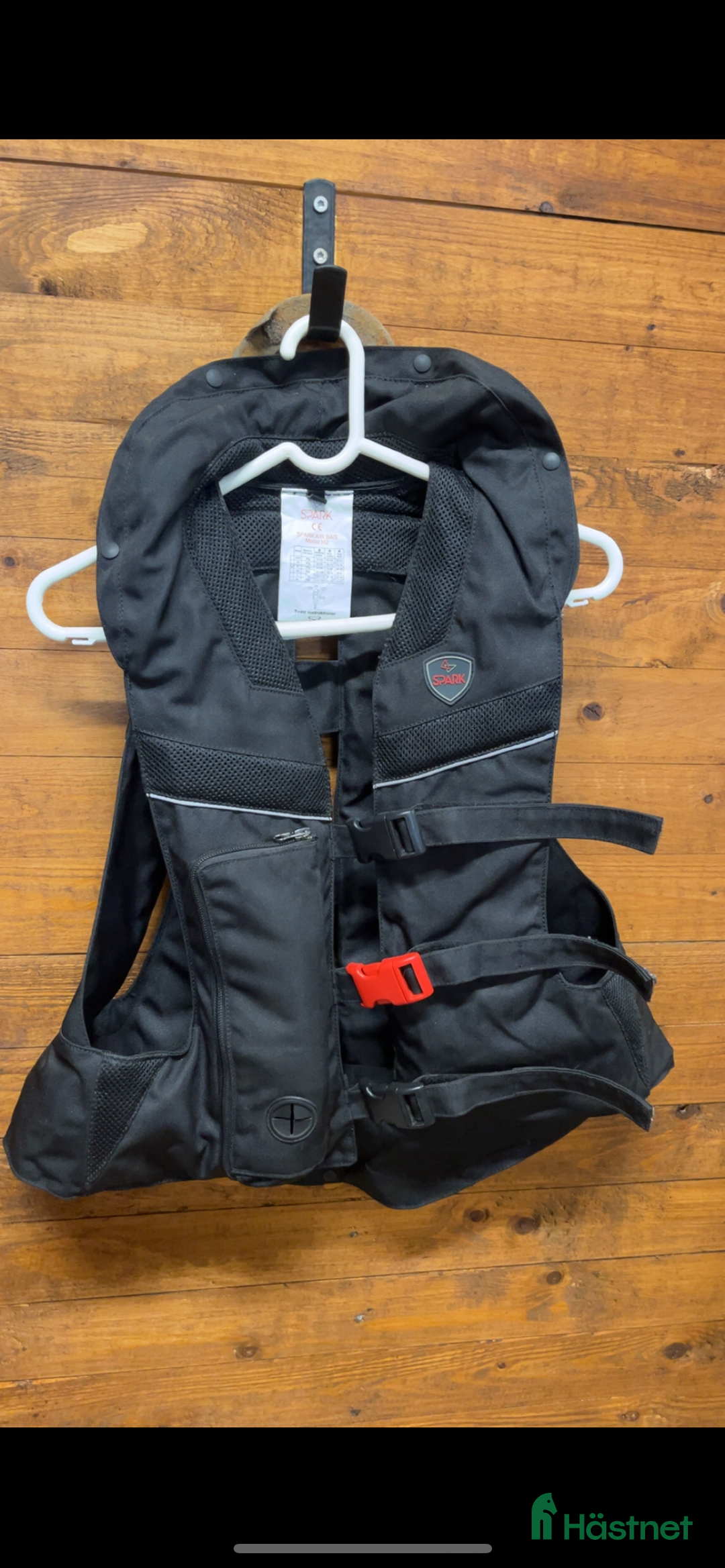 Säkerhetsvästar ryttarutrustning till salu: Ny airbag  i Väderstad - Annons 1