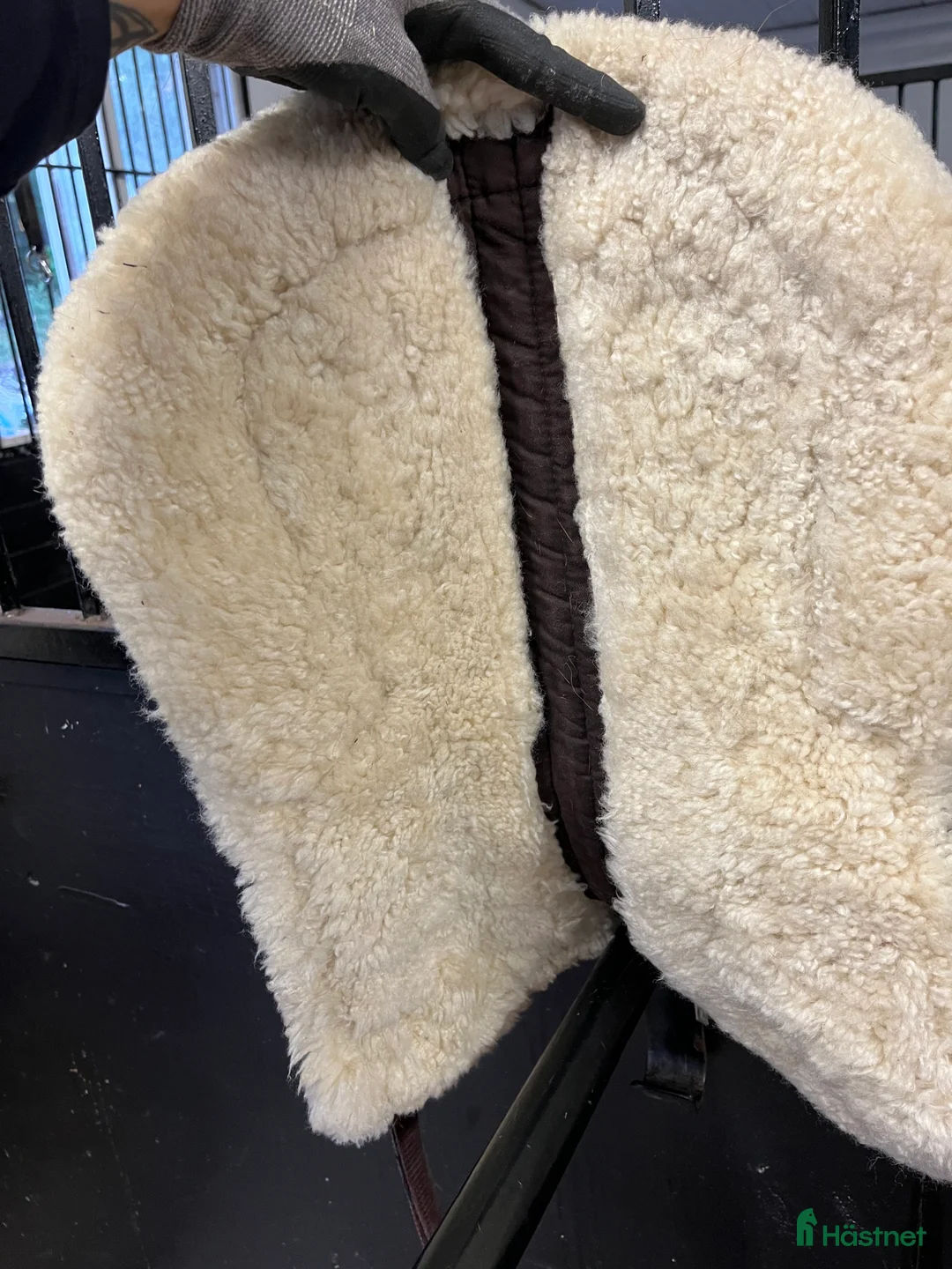 Sadeltillbehör hästutrustning till salu: Sadelpad strl Medium  i Nynäshamn - Annons 2