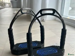 Stigbyglar hästutrustning Sprenger stigbyglar Bow Balance svart/anthracite - Annons 11