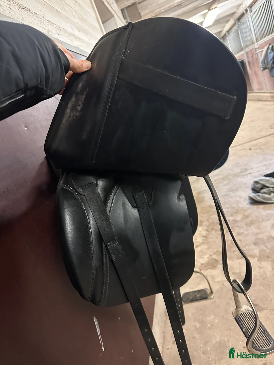 Sadlar hästutrustning till salu: Jättefin sadel! i Nykvarn - Annons 4