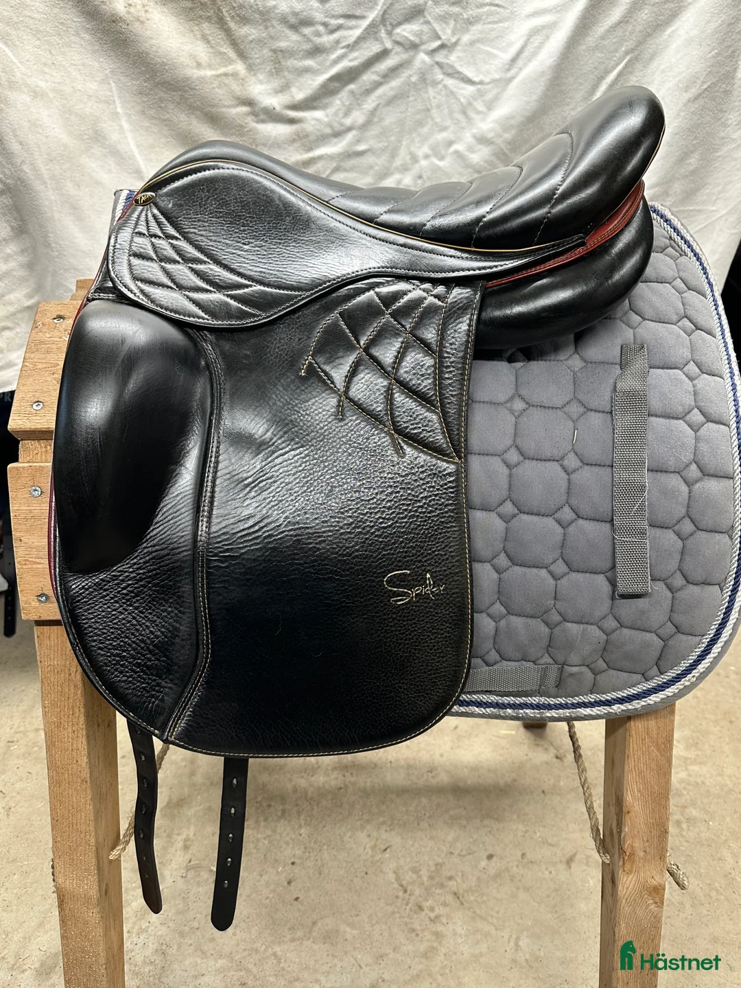 Sadlar hästutrustning till salu: Fin Taur spider i Sala - Annons 1