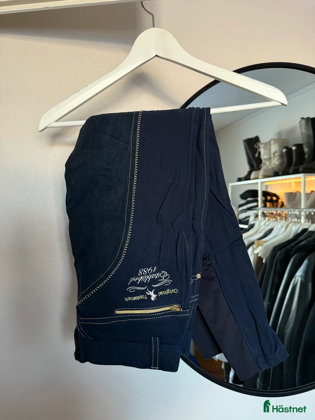 Ridbyxor ryttarutrustning till salu: TVÅ PAR Mountain horse - Annons 1