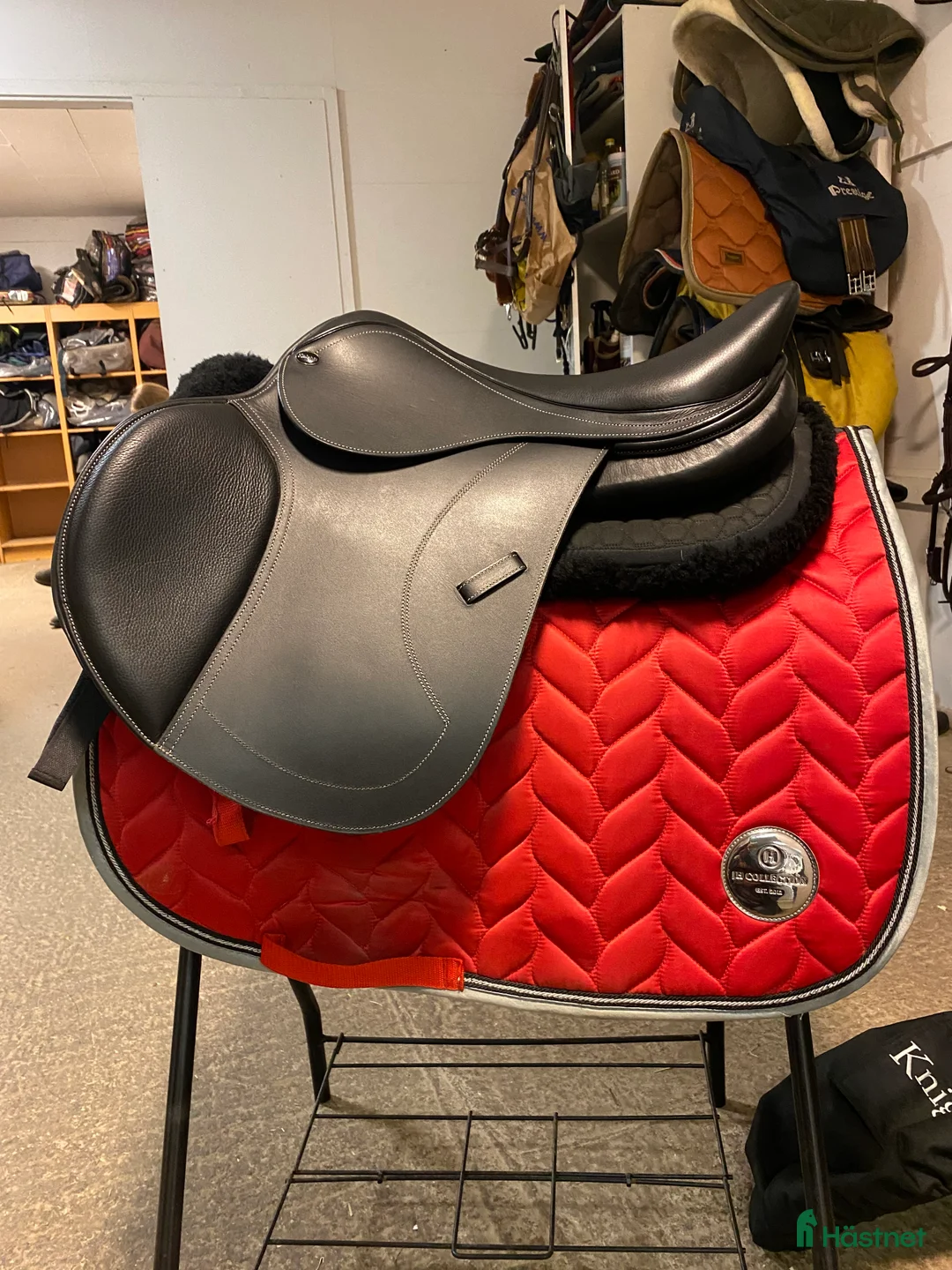 Sadlar hästutrustning till salu: Hoppsadel 17” i Växjö - Annons 1