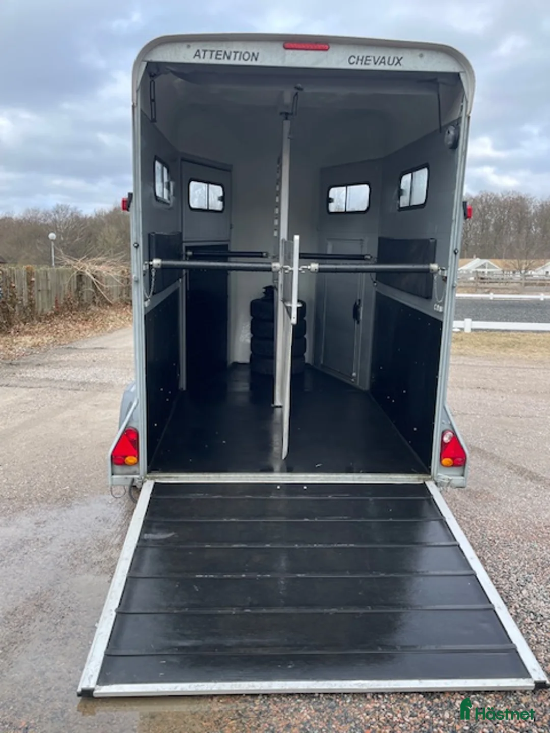 Hästtransporter  fordon & transport till salu: Fin hästtransport med fronturlastning - Annons 2