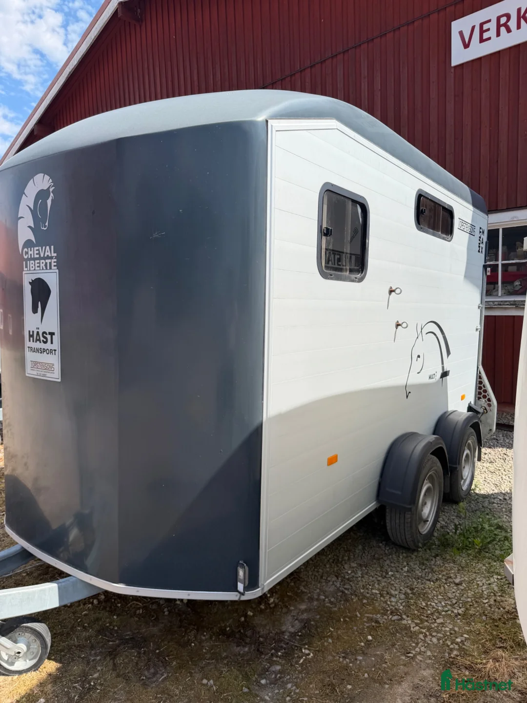 Hästtransporter  fordon & transport till salu: Cheval multimax -21 stor justerbar Sadelkammare  - Annons 2