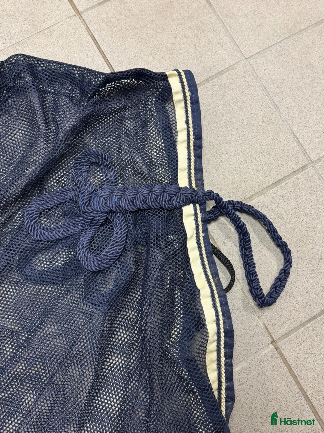 Täcken hästutrustning till salu: Nättäcke  - Annons 2