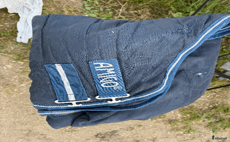 Täcken hästutrustning till salu i Ekerö - Annons 9