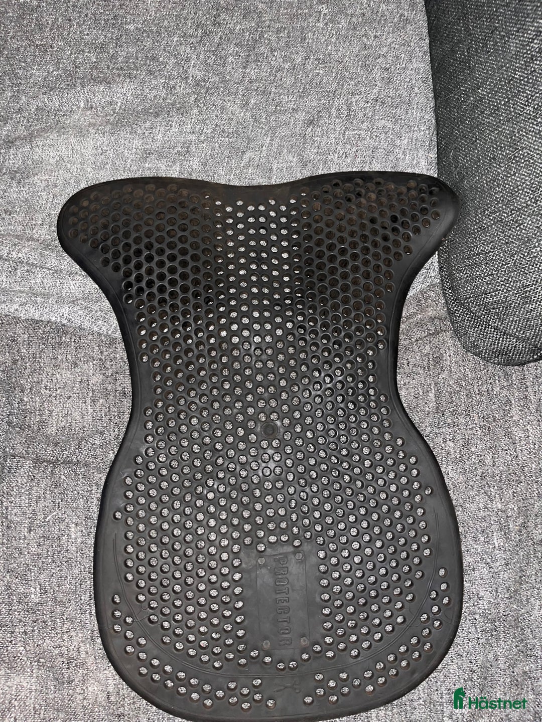 Sadeltillbehör hästutrustning till salu: Protector Gelpad Non-slip Front Riser i Jonsered - Annons 1