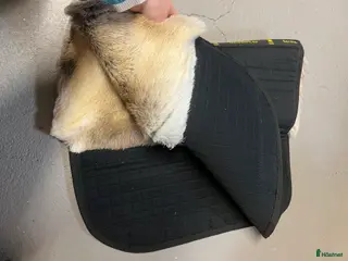 Schabrak & Vojlockar hästutrustning Nytt BARTL renskinnschabrak i Enköping - Annons 23