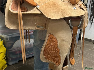 Sadlar hästutrustning till salu: Western sadel med en pad till i Virestad - Annons 5