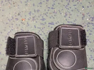 Benskydd hästutrustning Bakbensskydd ponny i Skepplanda - Annons 24