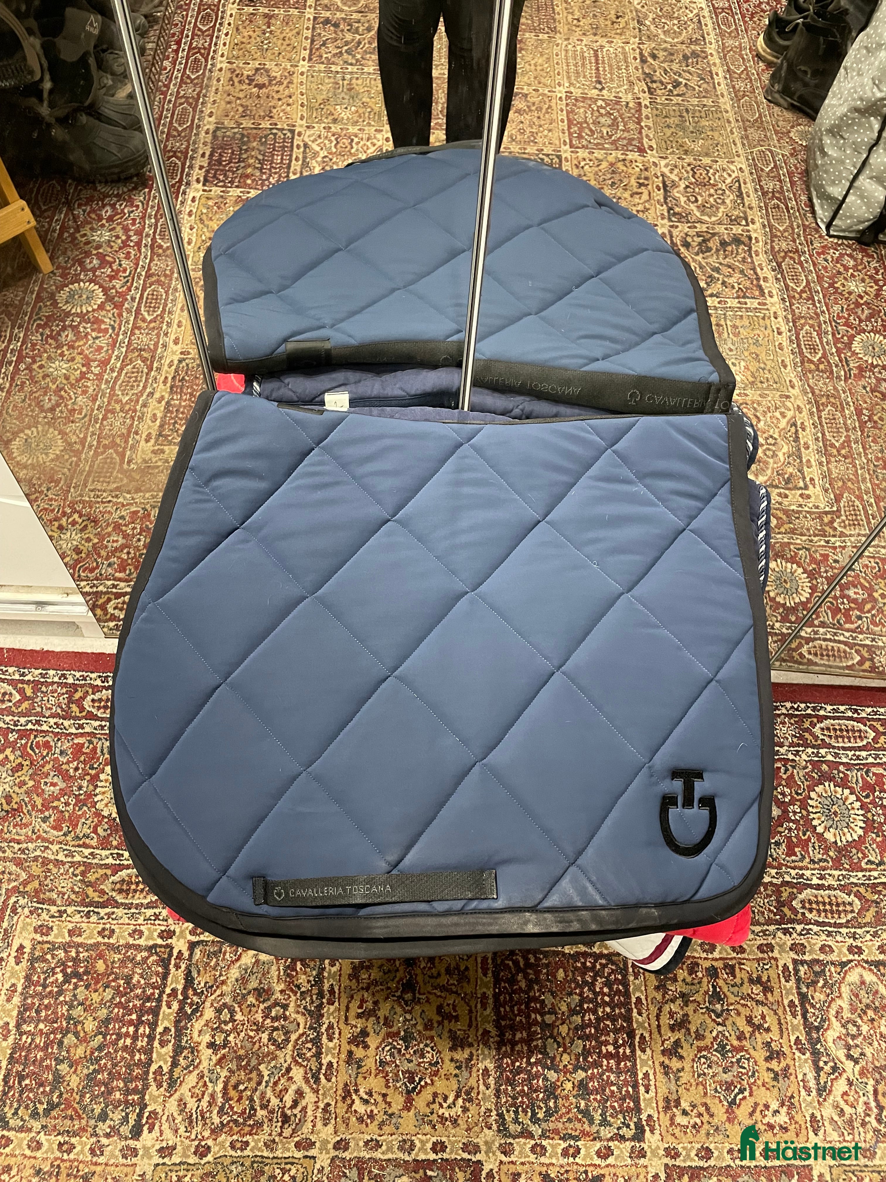 Schabrak & Vojlockar hästutrustning till salu: Säljer Cavalleria Toscana schabrak i Norrtälje - Annons 1