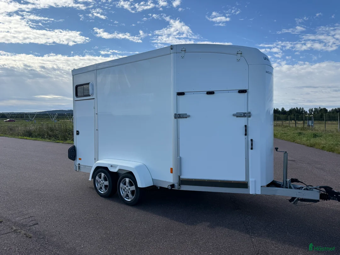 Hästtransporter  fordon & transport till salu: UME B50 -18 - Annons 2