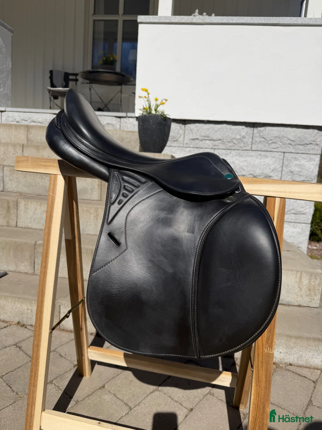 Sadlar hästutrustning till salu: Hoppsadel Prestige Versailles  - Annons 2