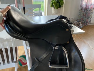Sadlar hästutrustning till salu: Allround sadel i Oskarshamn - Annons 17