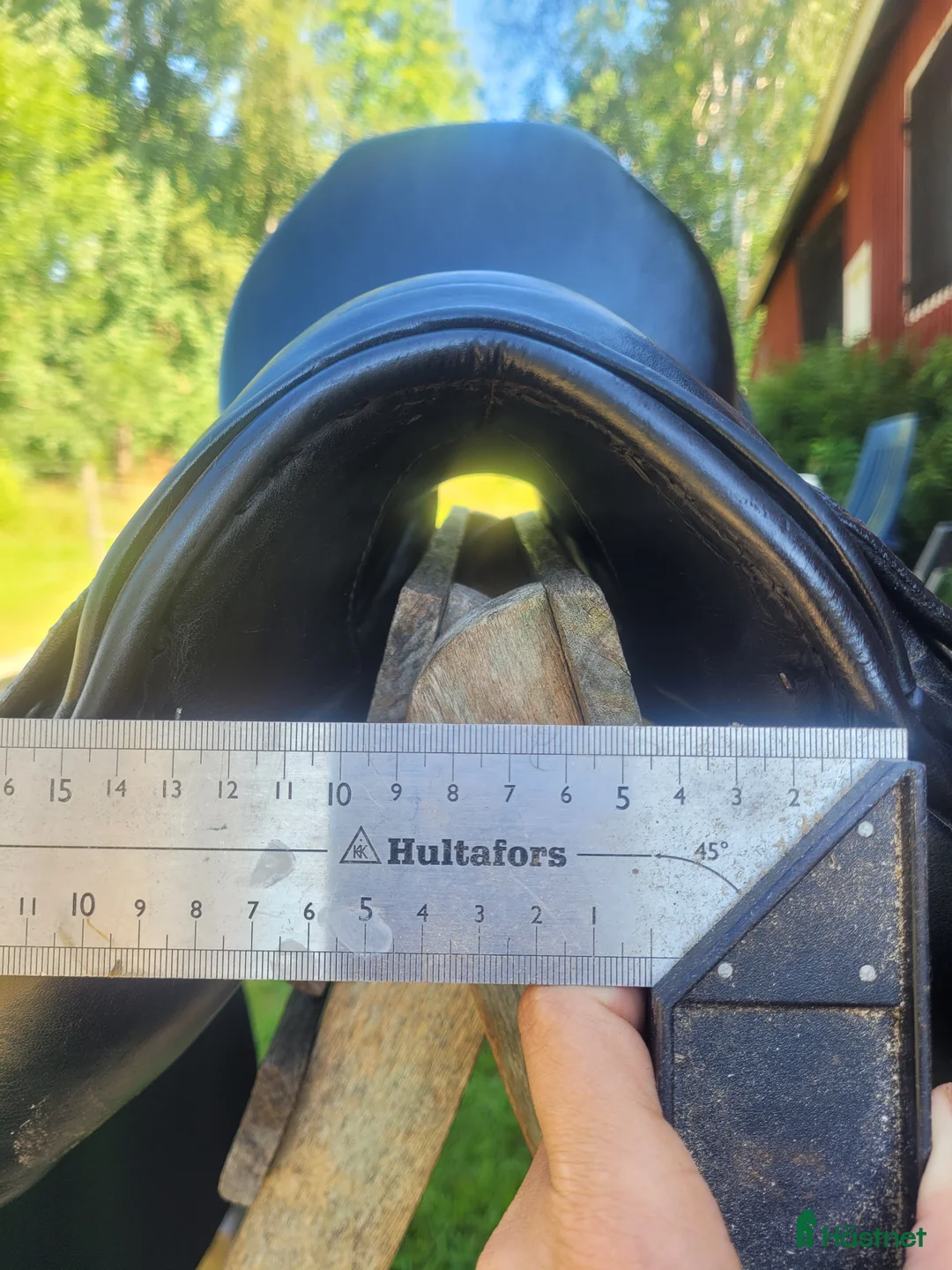 Sadlar hästutrustning till salu: Dressyrsadel - omstoppad - Annons 2