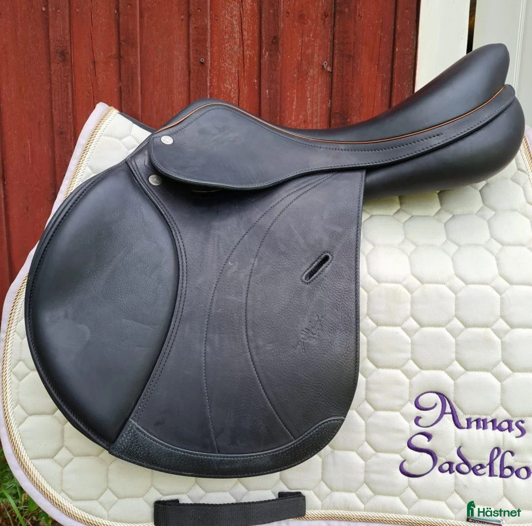 Sadlar hästutrustning till salu: Equipe Expression Linnea - Annons 1