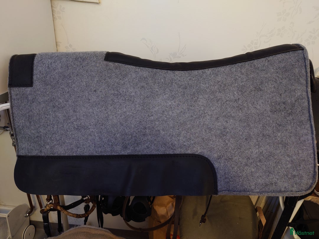 Sadlar hästutrustning till salu: Westernsadel, skön och stabil i Höje - Annons 10