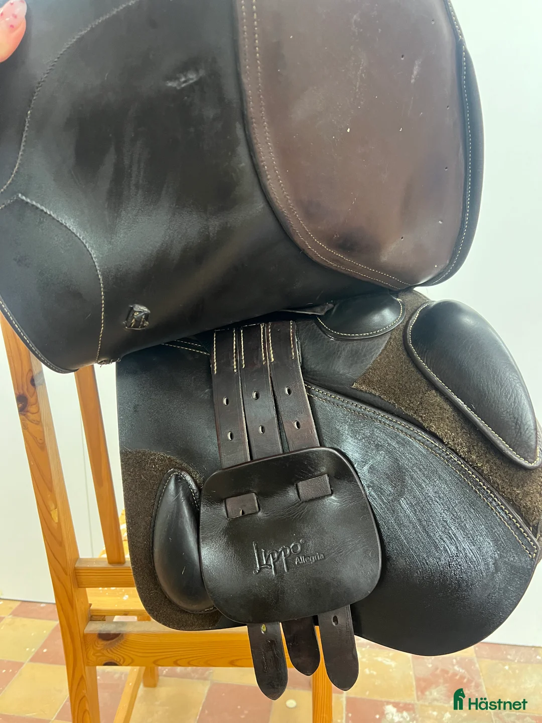 Sadlar hästutrustning till salu: Mörkbrun Lippo Allegria 17/N i Påarp - Annons 3