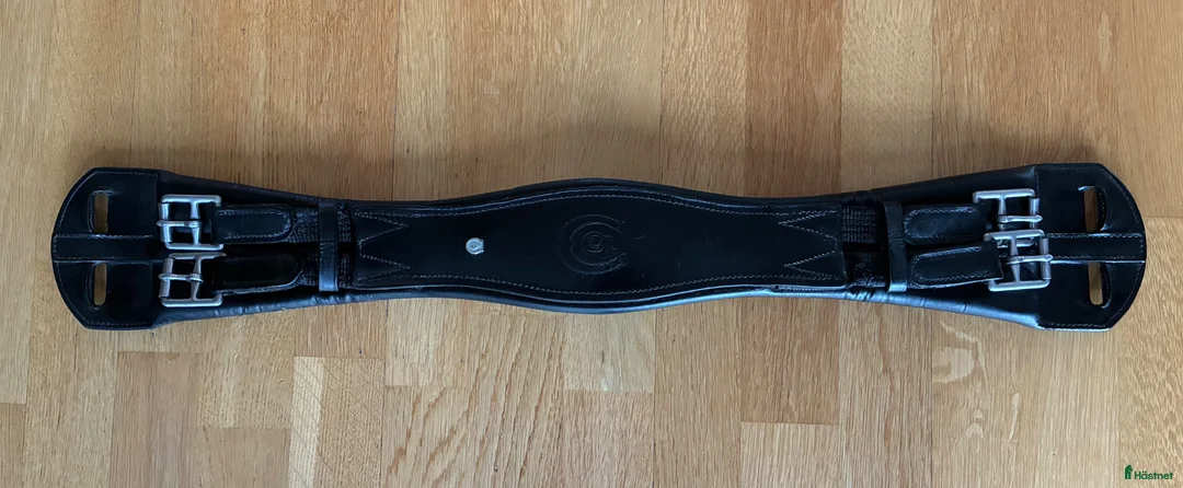 Sadeltillbehör hästutrustning till salu: Mjuk kvalitets dressyrgjord storlek 55 - Annons 1