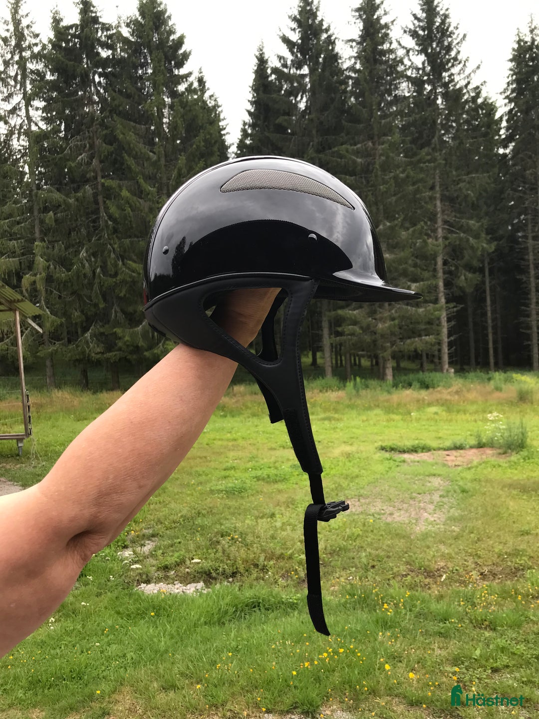 Hjälmar ryttarutrustning till salu: OneK hjälm i Mangskog - Annons 3