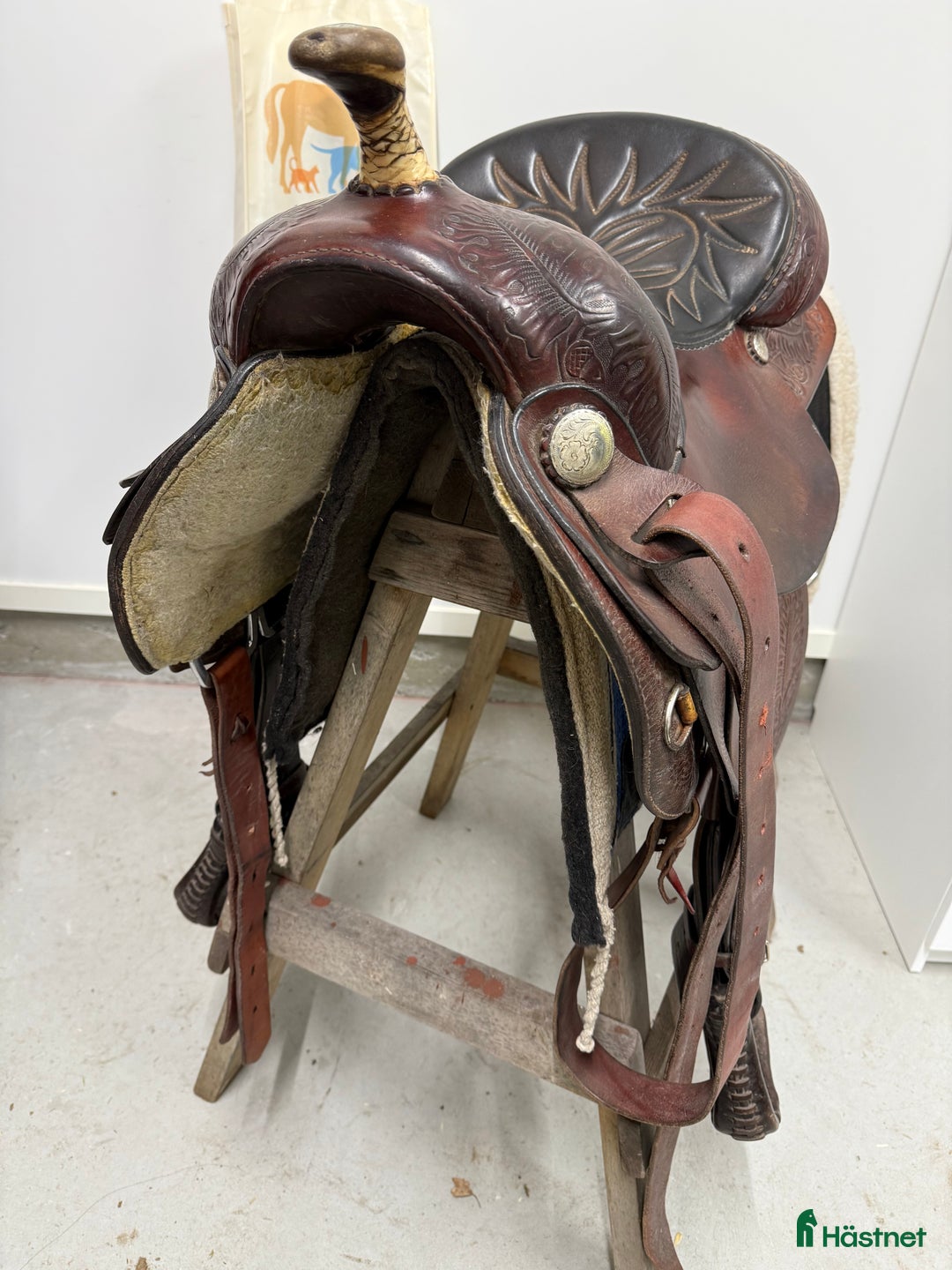 Sadlar hästutrustning till salu: Hereford tex tan westernsadel inkl sadelgjord/pad i Växjö - Annons 2