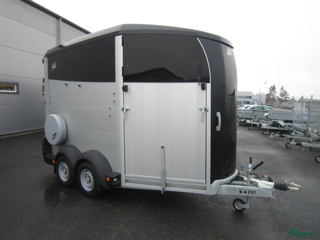 Hästtransporter  fordon & transport till salu: IFOR Williams Hästtransport HBX511! i Jönköping - Annons 1