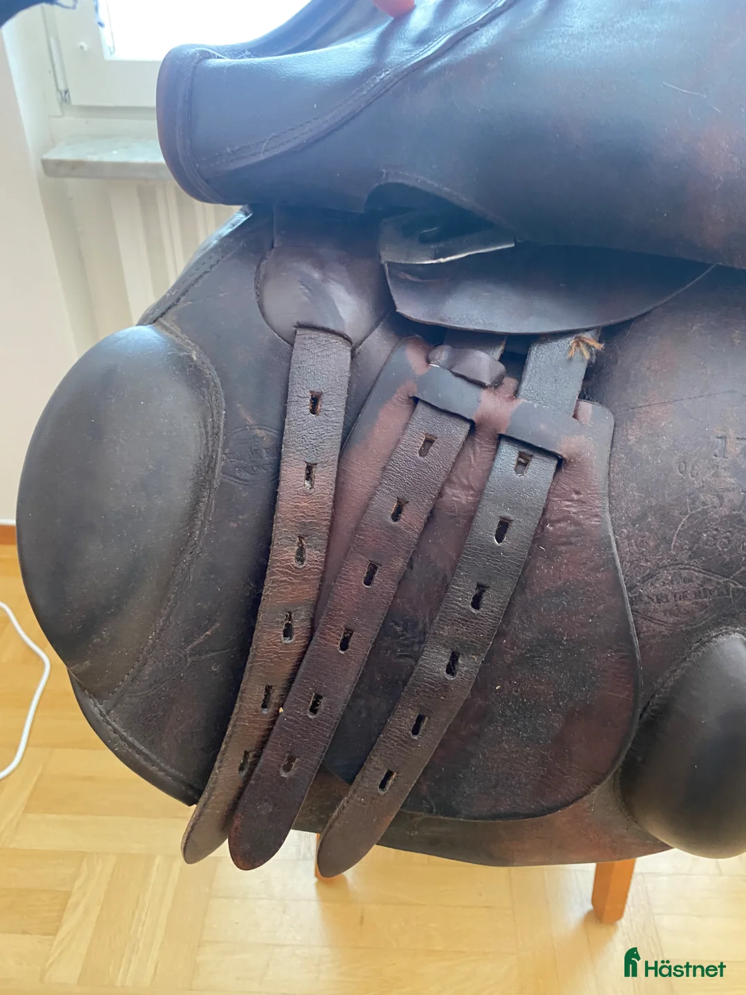 Sadlar hästutrustning till salu: Henri De Rivel hoppsadel i Örnsköldsvik - Annons 4