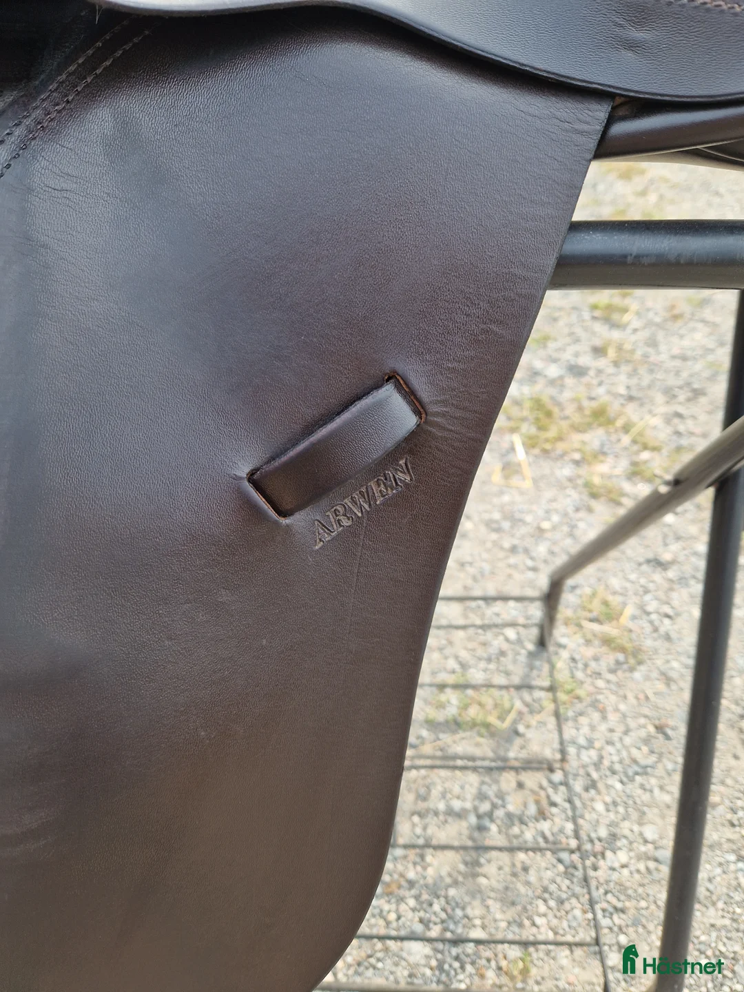 Sadlar hästutrustning till salu: Ideal Arwen dressyrsadel i Vallentuna - Annons 4