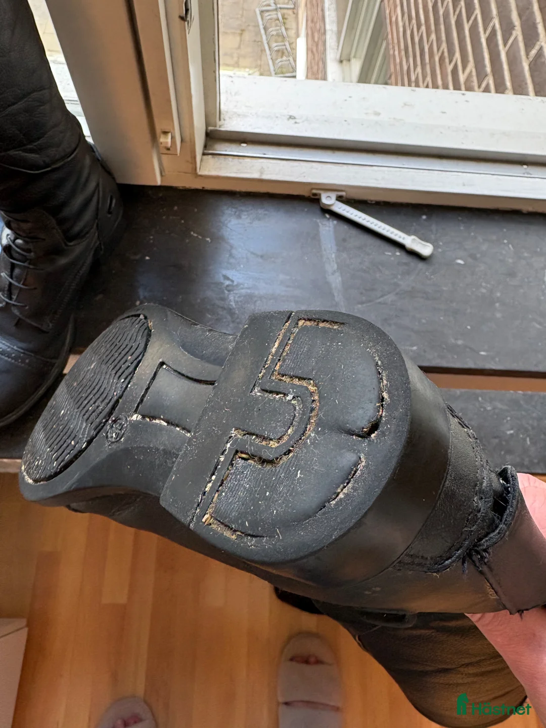 Ridstövlar ryttarutrustning till salu: Svarta ridstövlar i skinn mkt bra skick - Annons 7