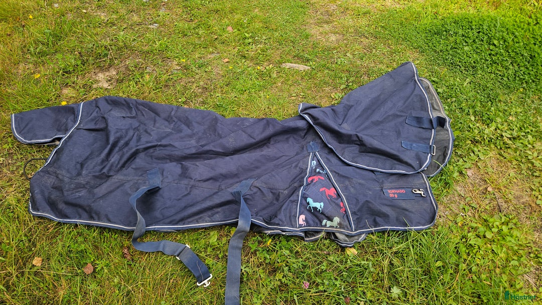 Täcken hästutrustning till salu: Täcken i Älvsbyn - Annons 6