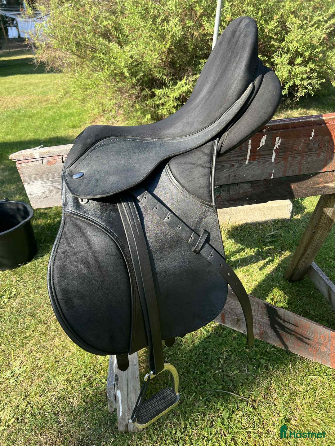 Sadlar hästutrustning till salu: Thorowgood sadel  i Gävle - Annons 1