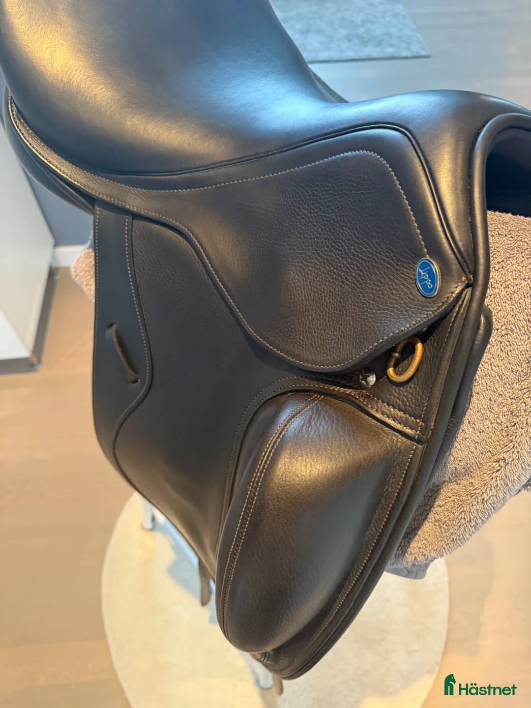 Sadlar hästutrustning till salu: Lippo Integro Grande dressyrsadel 16,5 - Annons 2