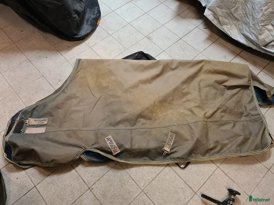 Täcken hästutrustning till salu: Horsewear 0g strl 140 i Höör - Annons 1