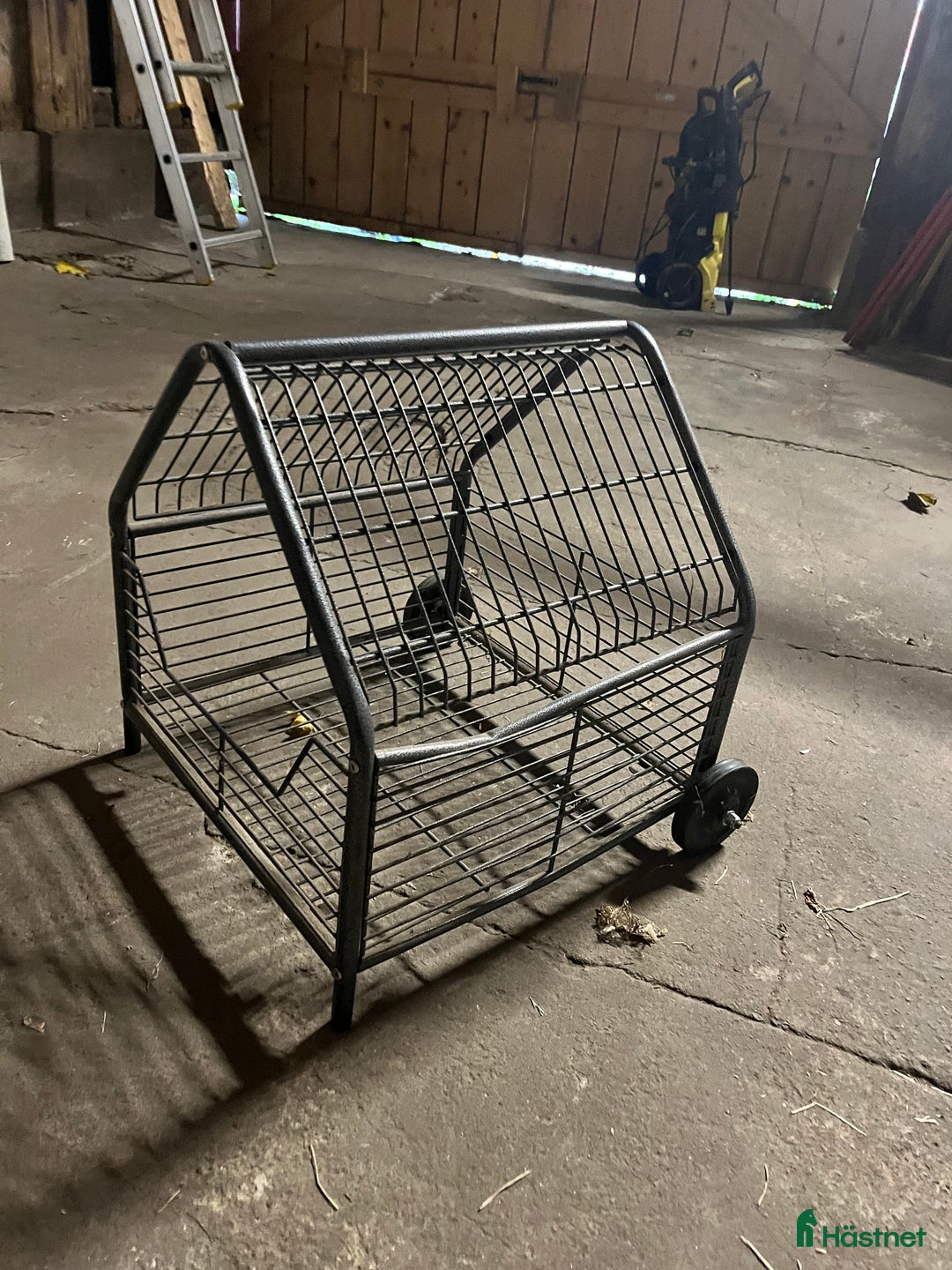 Stallinredning, stängsel & gård övrig utrustning till salu: Sadelvagn i Frillesås - Annons 3