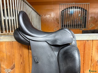 Sadlar hästutrustning till salu: Jeremy Rudge Fusion Dressyrsadel i Boden - Annons 9