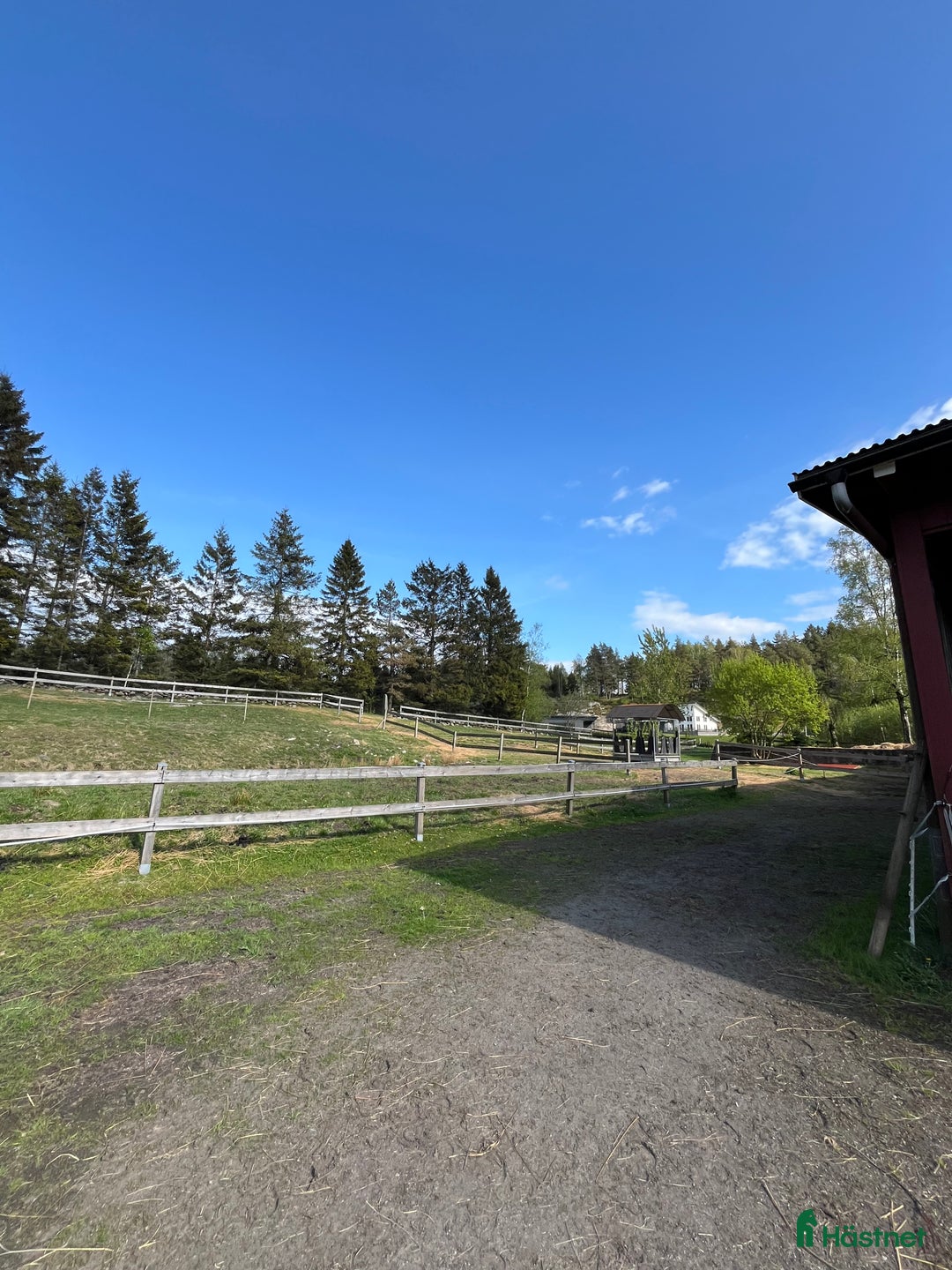  stallplats finnes: Stallplats lösdrift Kungälv i Kareby - Annons 8