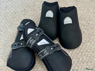 Benskydd hästutrustning till salu: Verdus Olympic Carbon gel - oanvända i Sundbyberg - Annons 2