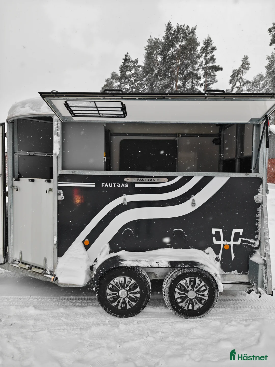 Hästtransporter  fordon & transport till salu: Fransk premium transport Fautras Oblic+2 i Kumla - Annons 15