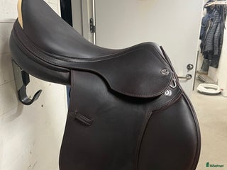 Sadlar hästutrustning till salu: Prestige Paris Classic hoppsadel ”som ny” i Bromma - Annons 22