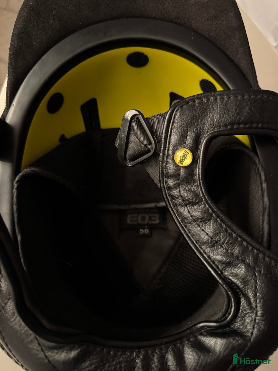 Hjälmar ryttarutrustning till salu: Back on Track hjälm  i Skövde - Annons 3